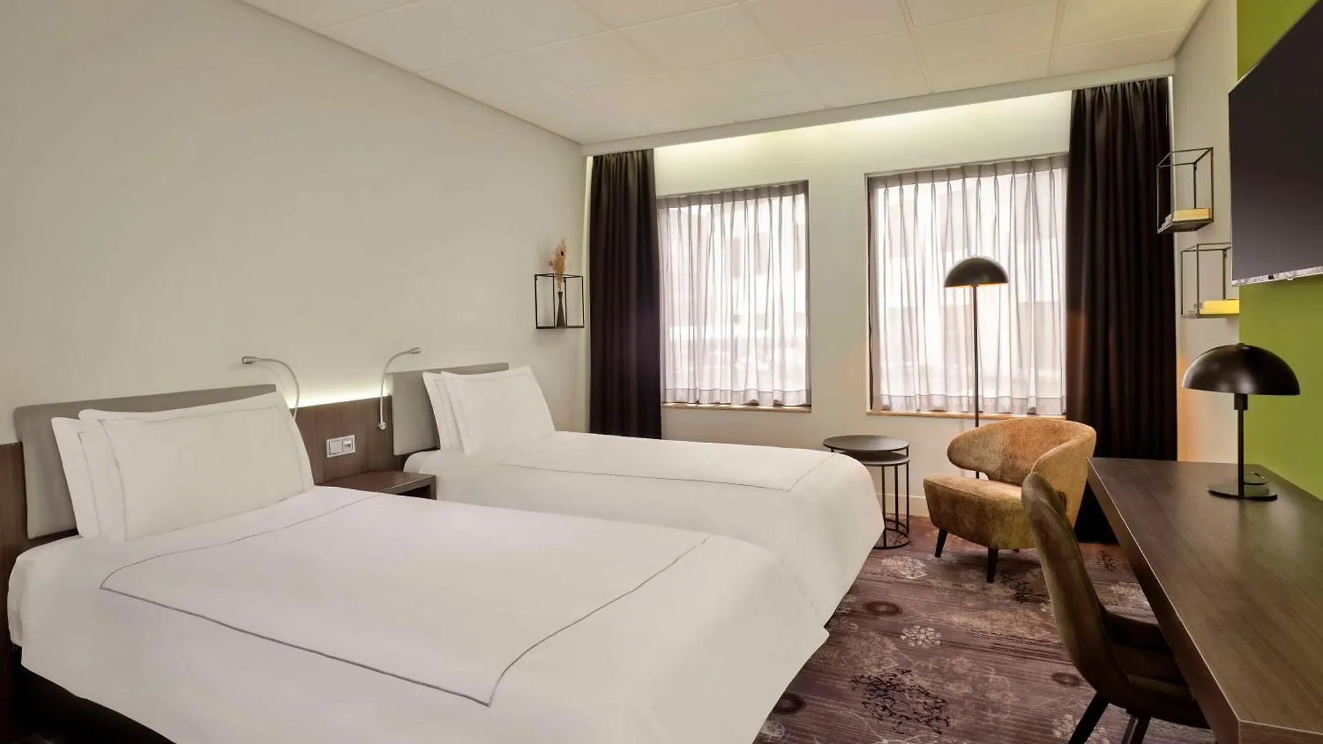 Hotel Park Plaza Eindhoven 4*,