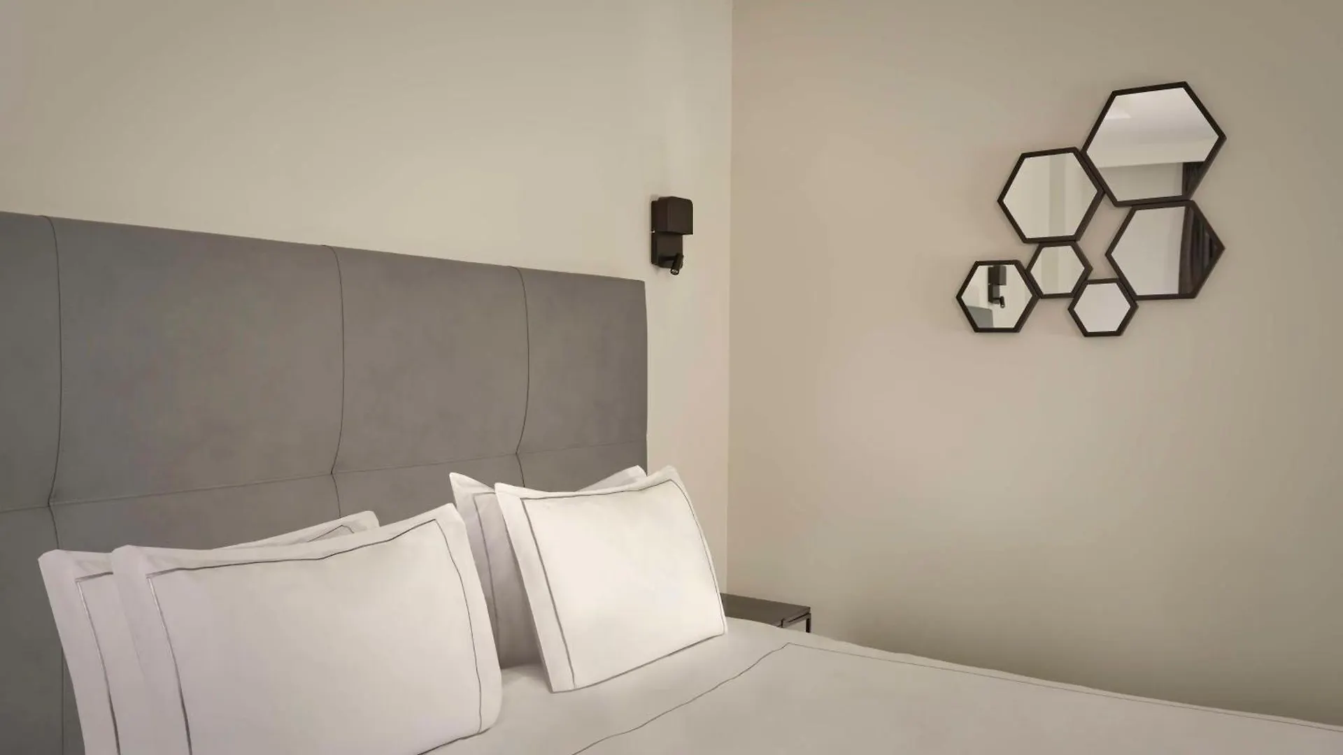 Park Plaza Eindhoven Hotel 4*,